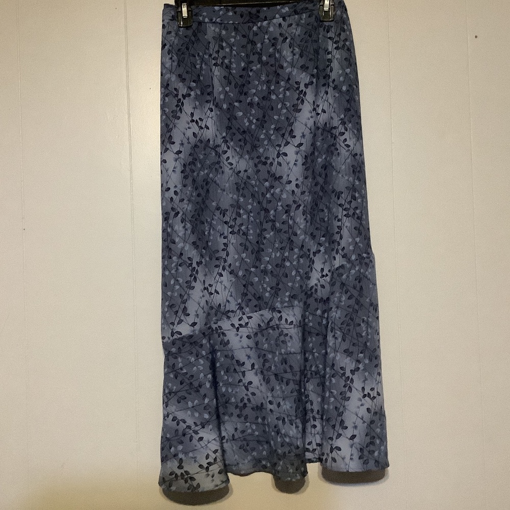 Woman’s skirt sz 18 Sag Harbor